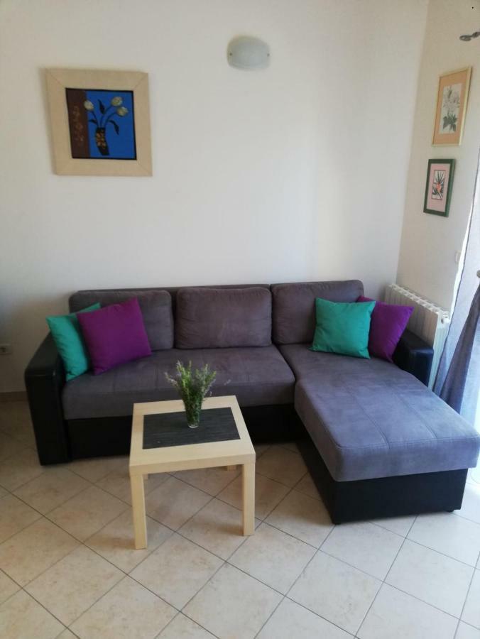 Apartment Din บานโจเล ภายนอก รูปภาพ