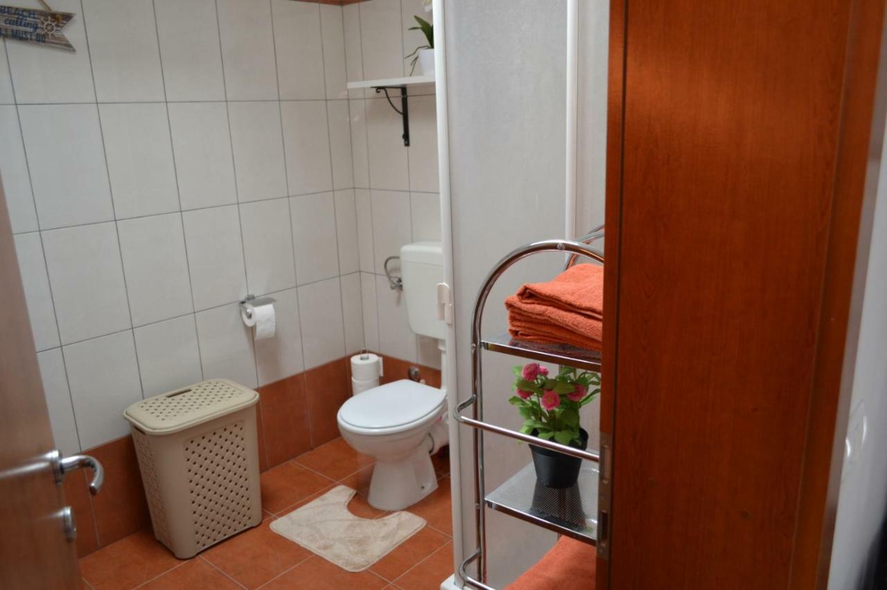 Apartment Din บานโจเล ภายนอก รูปภาพ