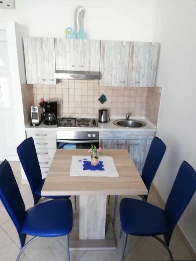 Apartment Din บานโจเล ภายนอก รูปภาพ